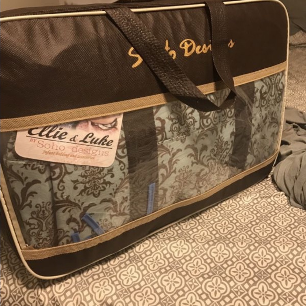 Baby crib sheet set by soho design